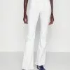 ONLY Tall ONLWAUW - Flared Jeans - White