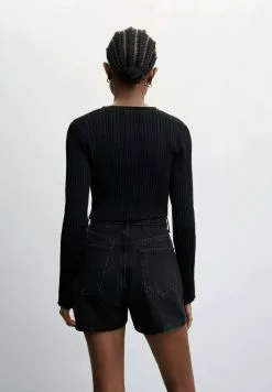 Mango ZOE - Jeans Shorts - Black Denim 8 Mango ZOE - Jeans Shorts - Black Denim -Hosen Elegante Boutique e0343461e74049a8abe7d8e5d1f04a00
