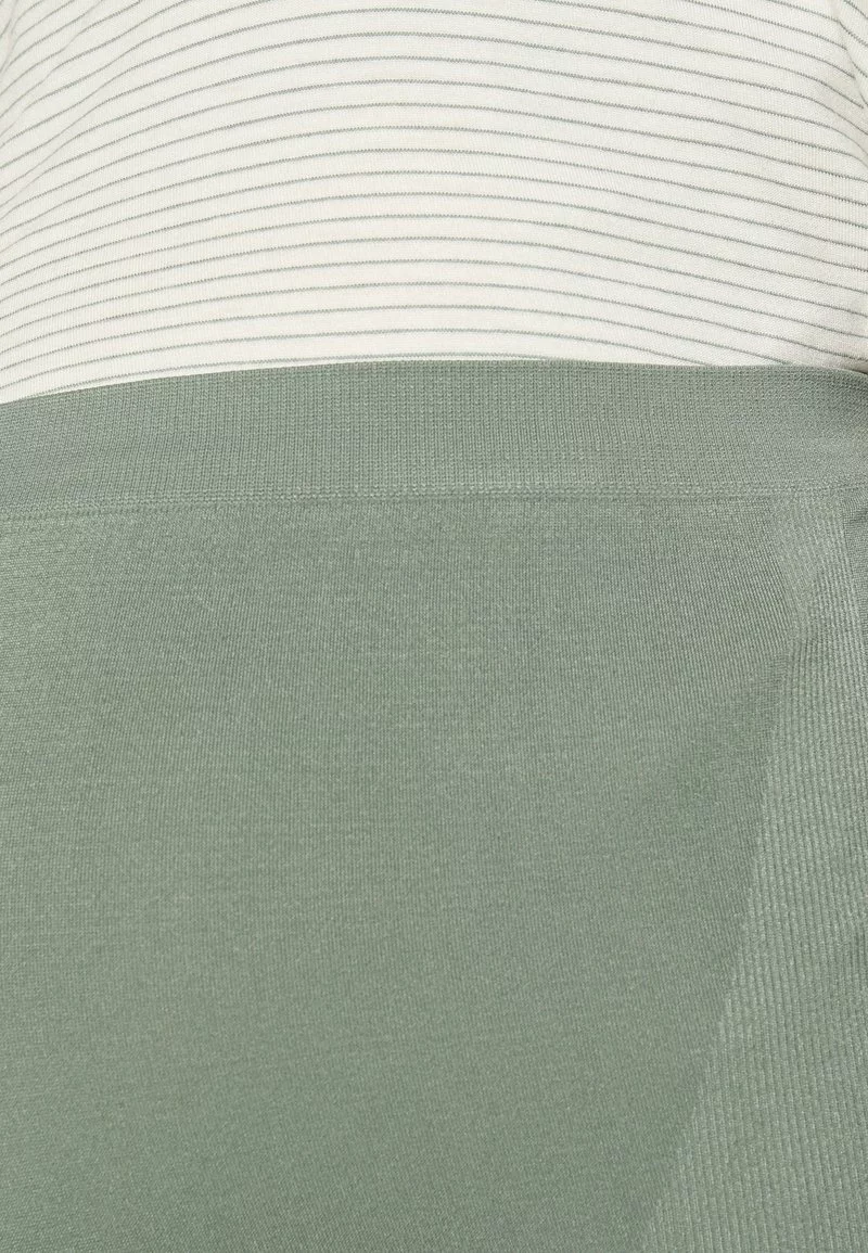 Mamalicious MLTIA JEANNE - Shorts - Laurel Wreath 5 Mamalicious MLTIA JEANNE - Shorts - Laurel Wreath - Image 5