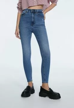 Stradivarius SUPER HIGH IM VINTAGELOOK - Jeans Slim Fit - Destroyed Denim