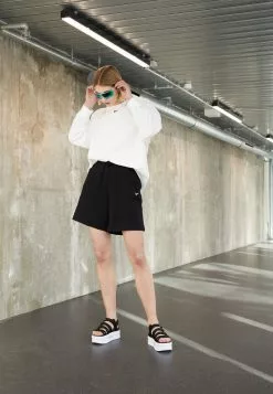 Nike Sportswear Shorts - Black