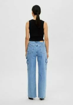 Selected Femme Jeans Straight Leg - Light Blue Denim 8 Selected Femme Jeans Straight Leg - Light Blue Denim -Hosen Elegante Boutique eeceac20e4d54207b80bfe58820d2463