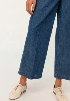 Hessnatur Flared Jeans - Medium Blue -Hosen Elegante Boutique eefe56858f60424fa8c8defa7a7e32fb