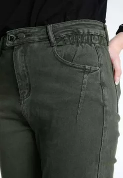 Cassis Jeans Slim Fit - Khaki -Hosen Elegante Boutique f026be5714c04da78f847313f8a3c973