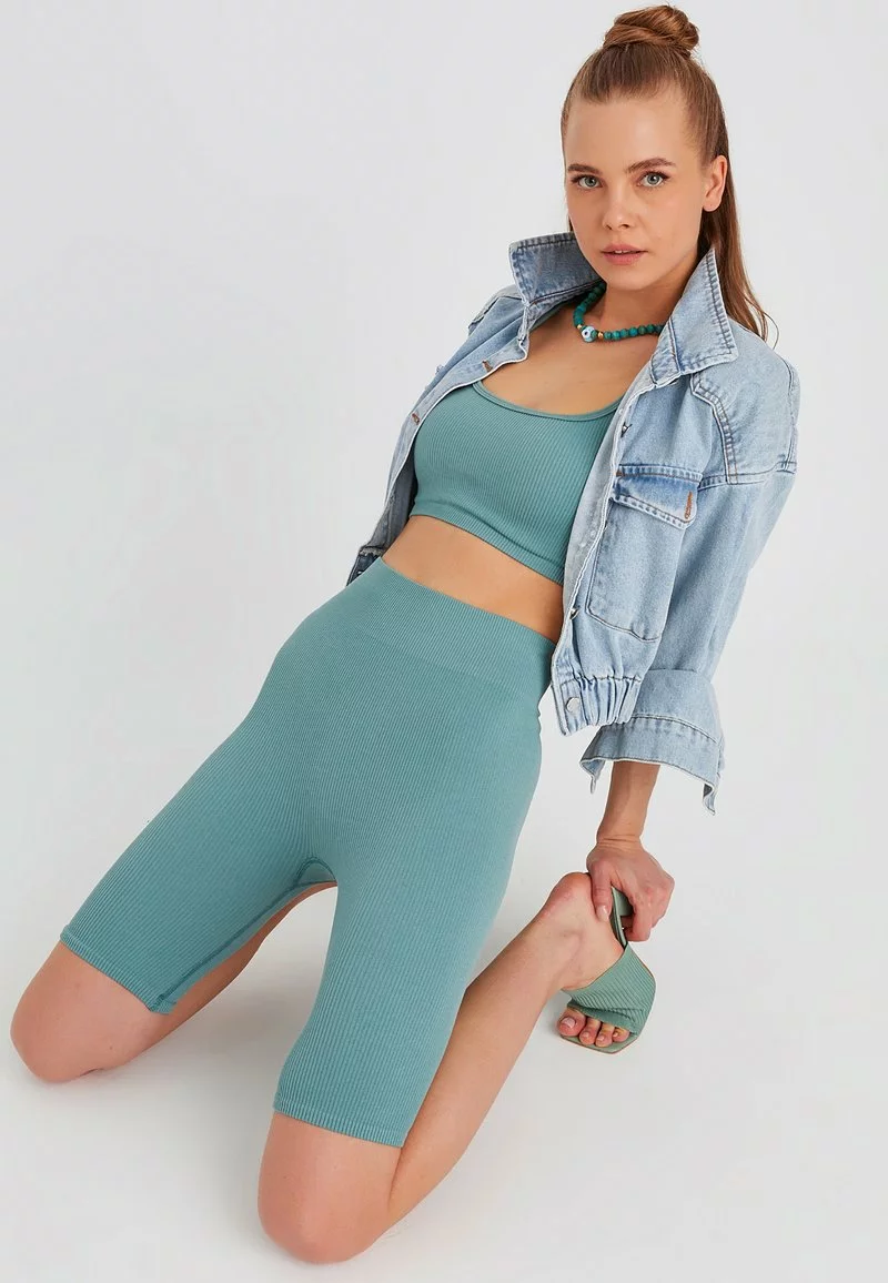 Leif Nelson SEAMLESS FITNESS - Shorts - Grün 6 Leif Nelson SEAMLESS FITNESS - Shorts - Grün - Image 6