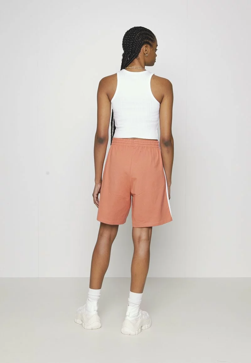 Adidas Originals ADICOLOR CLASSICS BERMUDA - Shorts - Magic Earth 5 Adidas Originals ADICOLOR CLASSICS BERMUDA - Shorts - Magic Earth - Image 5