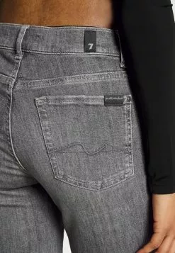 7 For All Mankind THE CROP SOHO - Jeans Straight Leg - Grey 10 7 For All Mankind THE CROP SOHO - Jeans Straight Leg - Grey -Hosen Elegante Boutique f675d264985b4793b97bfb3bce811cbc