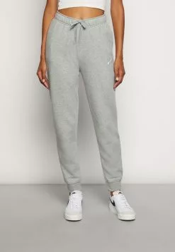 Nike Sportswear CLUB PANT - Jogginghose - Grey Heather/white
