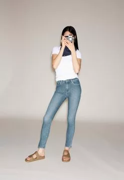 Armedangels TILLAA DETAIL - Jeans Skinny Fit - Pearl Blue 11 Armedangels TILLAA DETAIL - Jeans Skinny Fit - Pearl Blue -Hosen Elegante Boutique fbe425c501f8430ea94ca80a1a2a704a