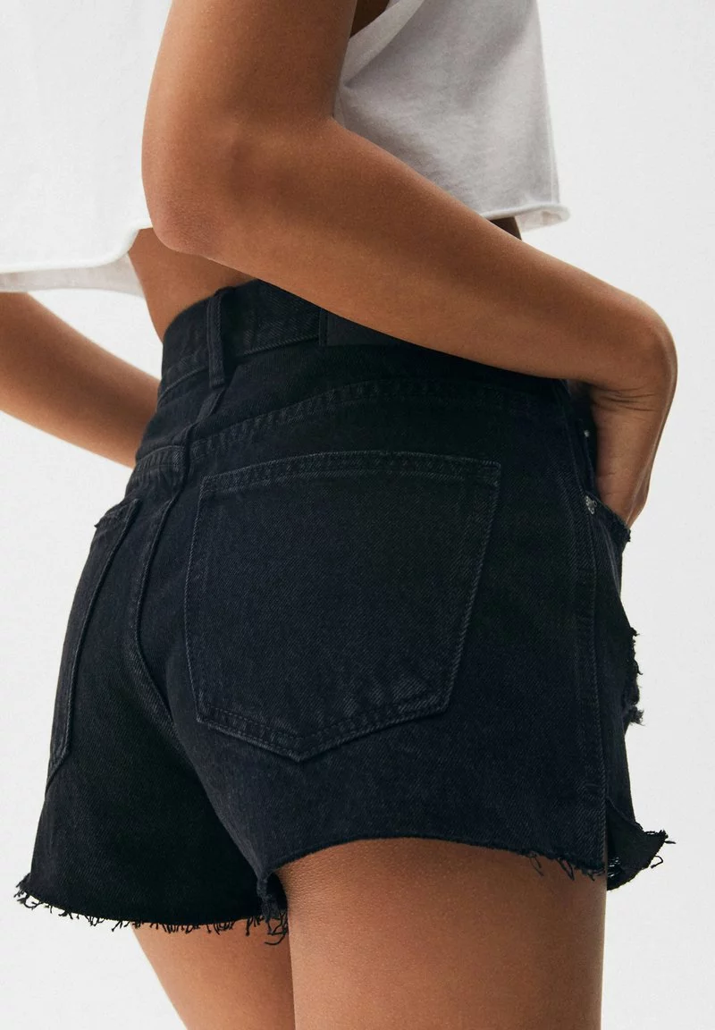 PULL & BEAR RIPPED - Jeans Shorts - Mottled Black 5 PULL & BEAR RIPPED - Jeans Shorts - Mottled Black - Image 5
